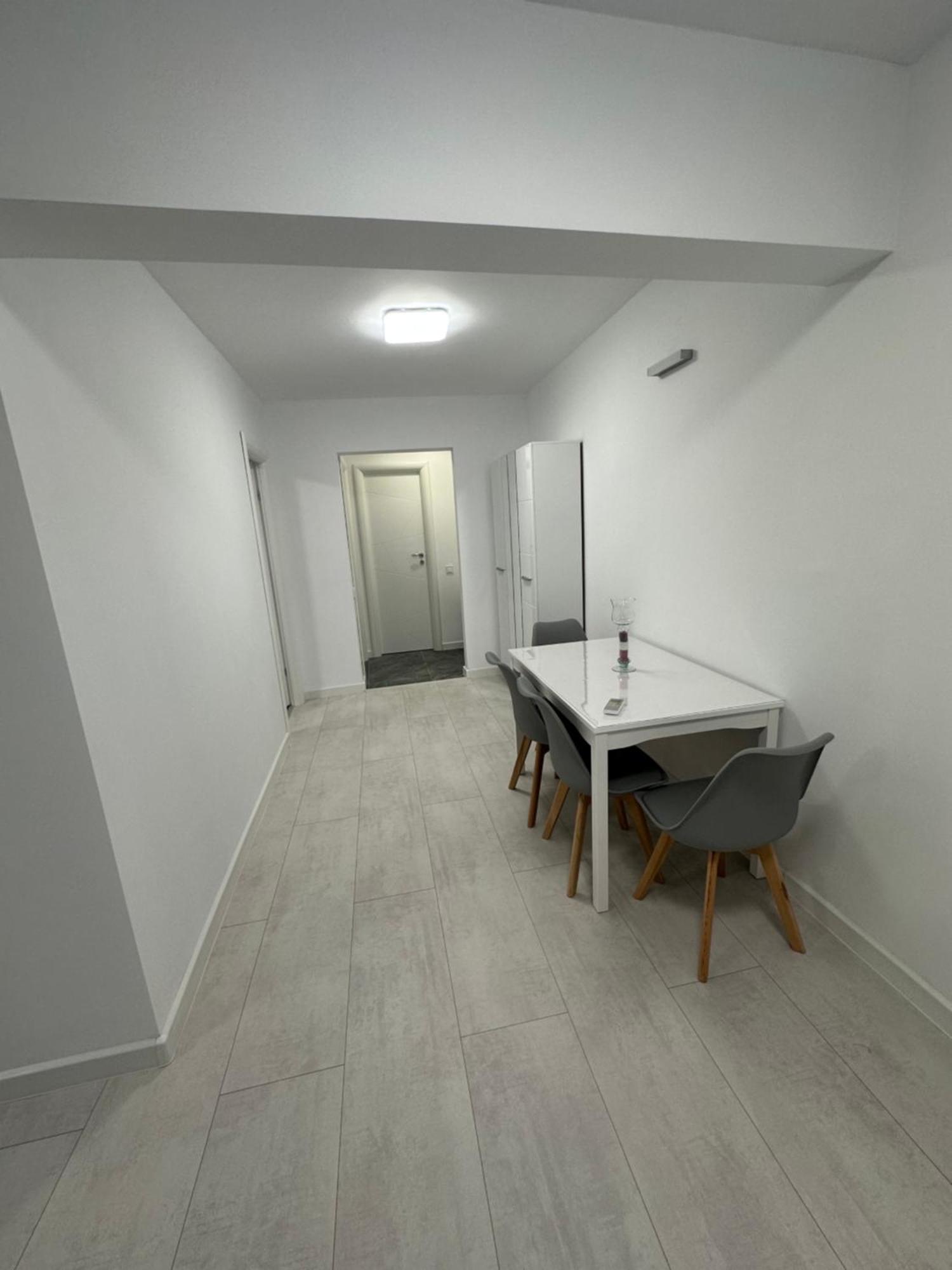 Ferienwohnung Apartament Ultra Central 3 Hunedoara Exterior foto